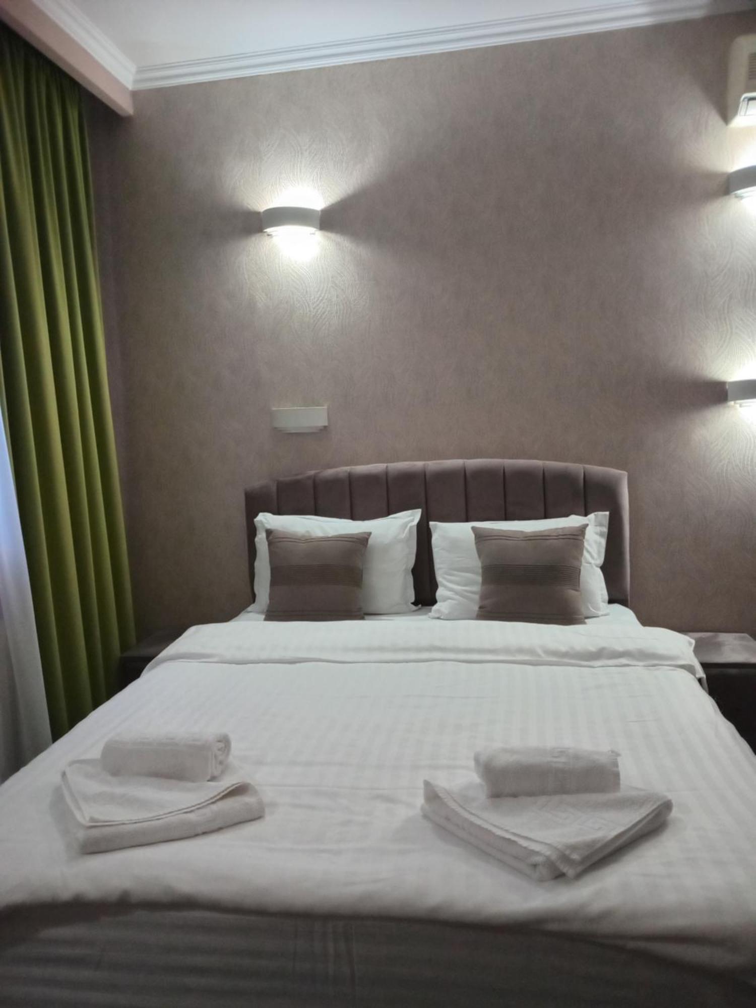 Coliseum Hotel Calafat Exterior photo