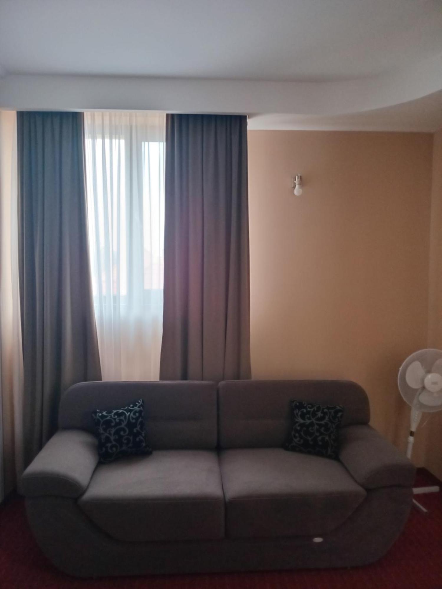 Coliseum Hotel Calafat Exterior photo